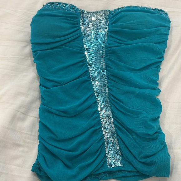 Strapless top, forever21. Size Medium. Used. Turquoise color. - Picture 4 of 4